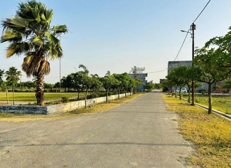 Garden, krishna-iscon-valley  1520 Sq.Ft. Plot In Gosainganj Lucknow 9775759