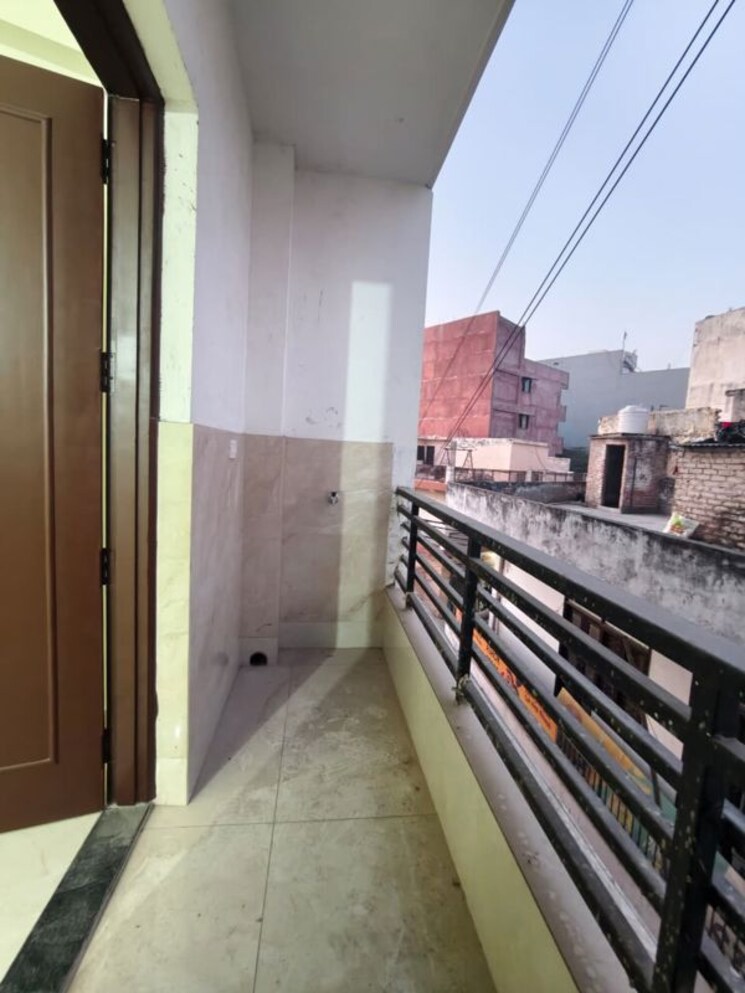 Balcony, mehrauli 1 Bedroom 450 Sq.Ft. Builder Floor In Mehrauli Delhi 9775763