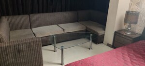 Team Area in 3 BHK Apartment at Ansal Valley View Estate, Gwal Pahari – for Rent