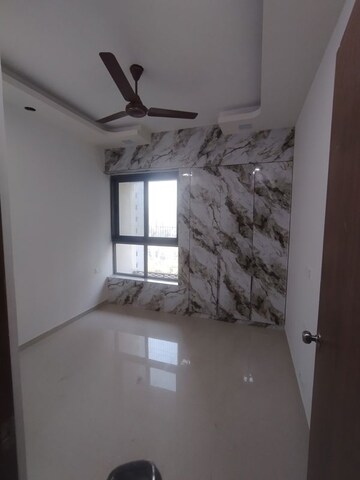 Room in 2 BHK Apartment at Kalpataru Immensa, Kolshet Road – for Rent
