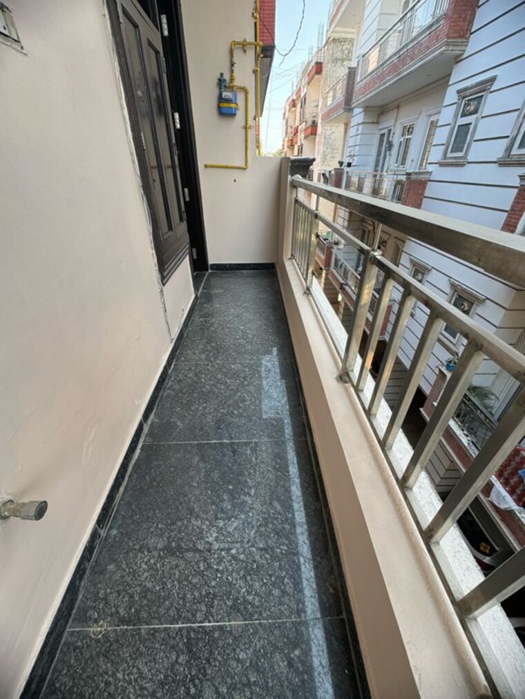 Balcony, chattarpur 1 Bedroom 500 Sq.Ft. Builder Floor In Chattarpur Delhi 9775790