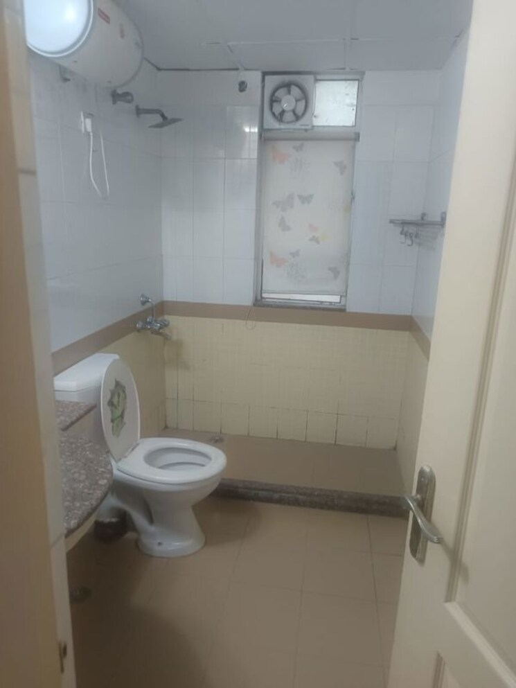 Bathroom, vipul-greens 3.5 Bedroom 1850 Sq.Ft. Apartment In Sector 48 Gurgaon 9775795