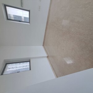 Room in 4 BHK Apartment at Kalpataru Immensa, Kolshet Road – for Sale