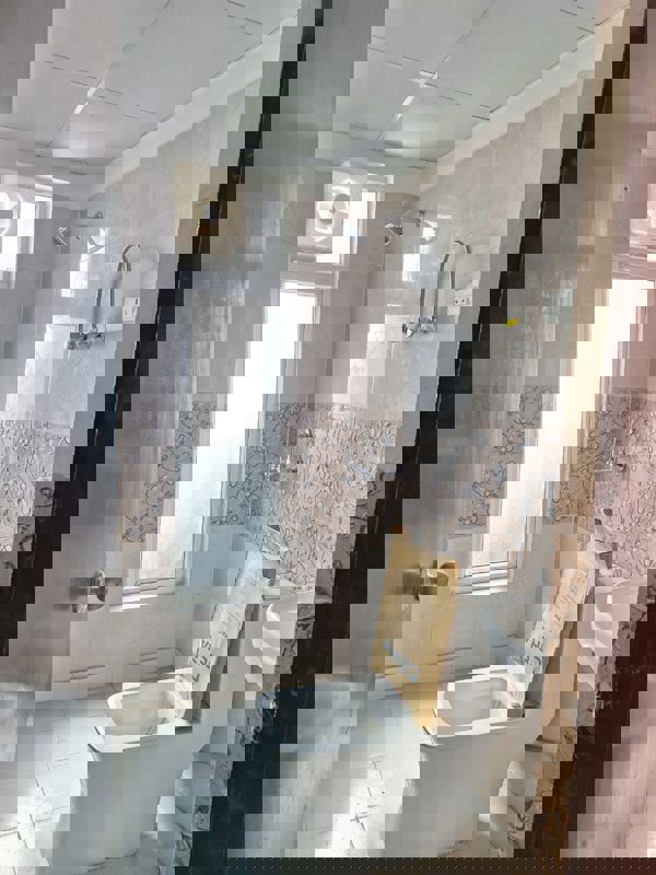 2 BHK Apartment For Sale in Wave Executive Floors