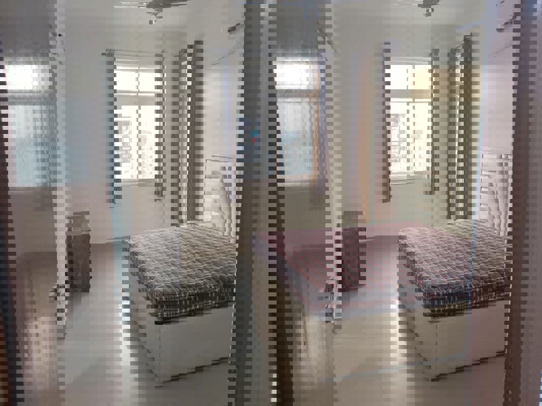 3 BHK Apartment For Rent in Nimbus The Hyde park