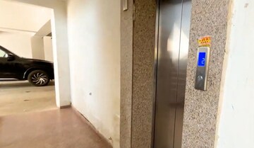 Building Lobby in 4 BHK Builder Floor at Omaxe New Chandigarh, North Mullanpur – for Sale