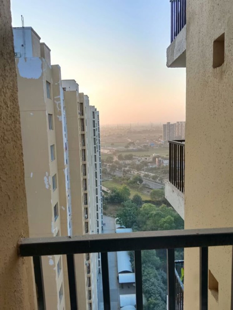 Balcony, sare-home 3 Bedroom 1523 Sq.Ft. Apartment In Sector 92 Gurgaon 9775835