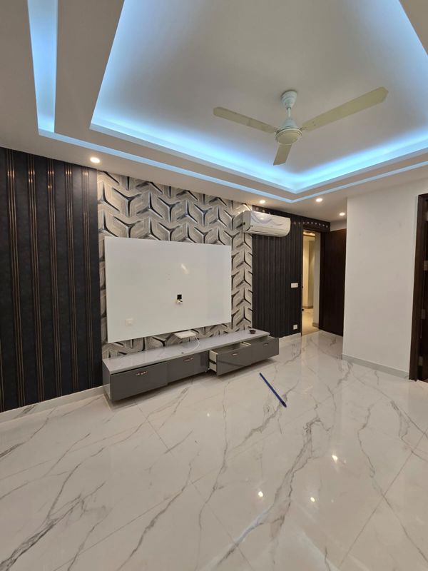 3 BHK + Servant Room 1500 Sq.Ft. Builder Floor in AS Tower