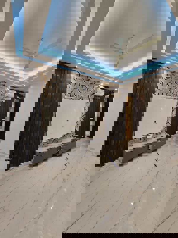 3 BHK + Servant Room Builder Floor For Rent in AS Tower