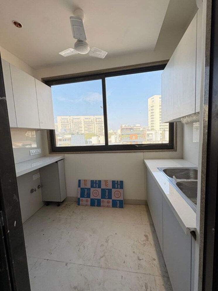 Kitchen, dlf phase ii 4 Bedroom 2700 Sq.Ft. Builder Floor In Dlf Phase ii Gurgaon 9775656