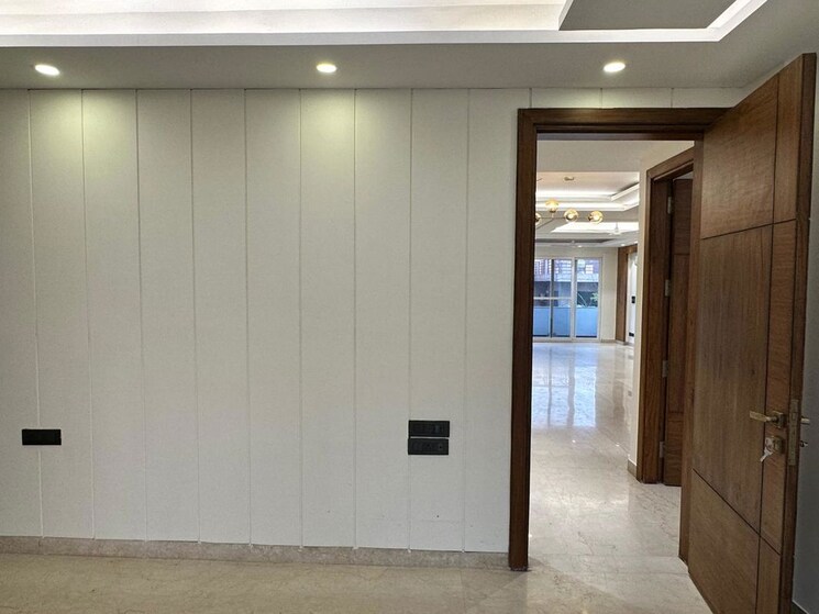 undefined, dlf phase ii 4 Bedroom 2700 Sq.Ft. Builder Floor In Dlf Phase ii Gurgaon 9775656