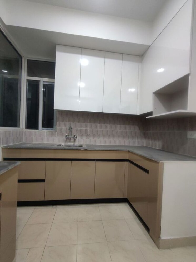 Kitchen, sare-the-grand 4 Bedroom 2280 Sq.Ft. Apartment In Sector 92 Gurgaon 9775859