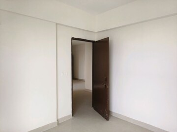 Room in 2 BHK Apartment at Signature Global Proxima, Sector 89 – for Sale