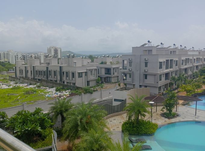 4 BHK + Servant Room Apartment For Sale in Supreme Villagio
