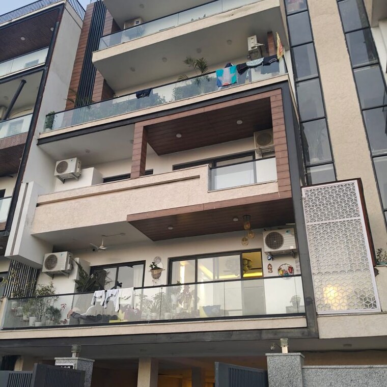 Exterior View, ansal-api-versalia 4 Bedroom 300 Sq.Yd. Builder Floor In Sector 67a Gurgaon 9776015
