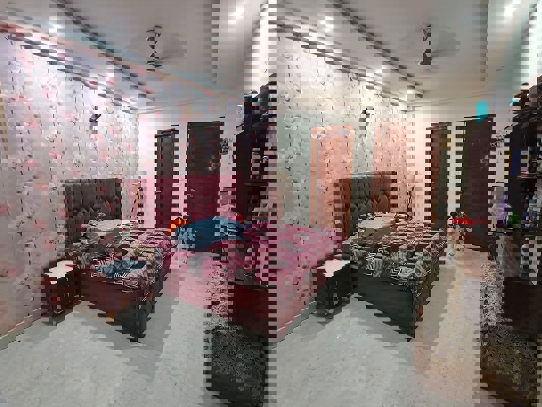 4 BHK + Pooja Room 350 Sq.Yd. Builder Floor in BP Homes