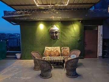 Living Room in 4 BHK Builder Floor at BP Homes, Sector 85 – for Sale