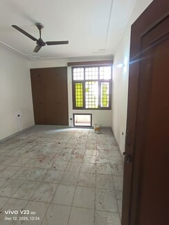 4 BHK + Pooja Room,Study Room Builder Floor For Sale in DLF Phase II