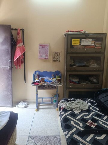 Furnished Amenities in 1 RK Builder Floor at Rama Park – for Rent