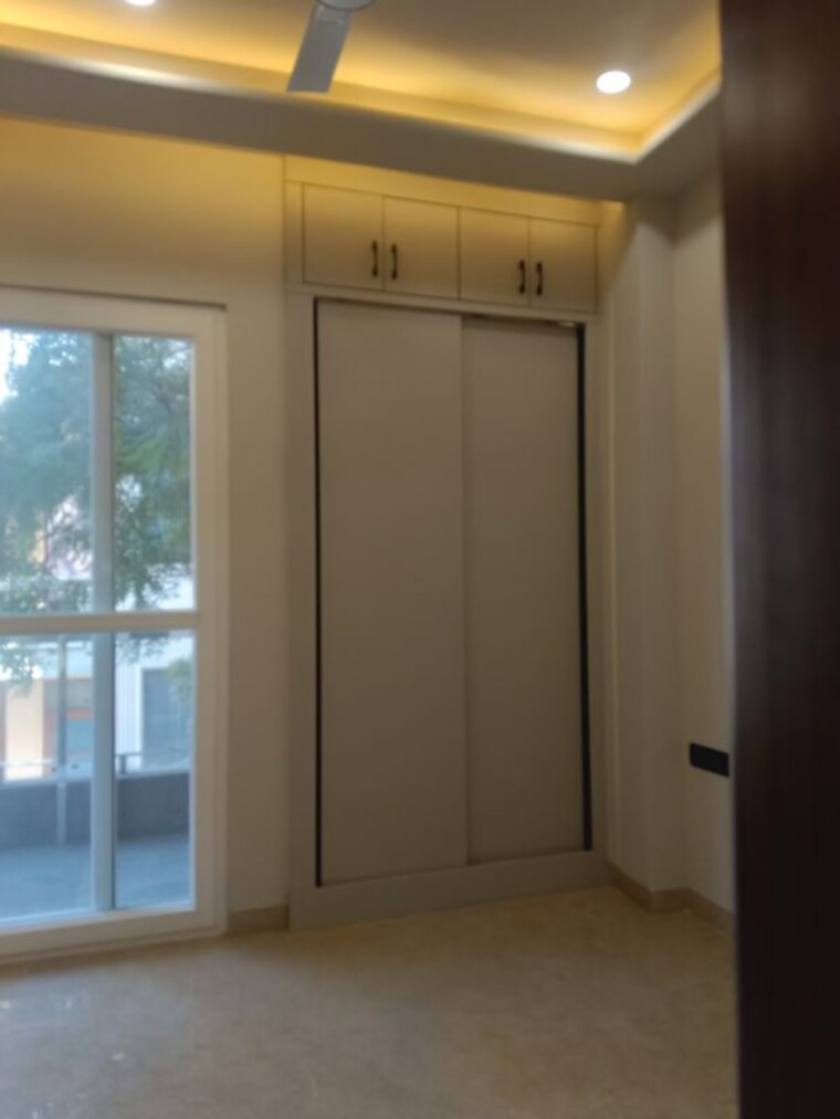 Room, rajouri garden 3 Bedroom 1500 Sq.Ft. Builder Floor In Rajouri Garden Delhi 9776121