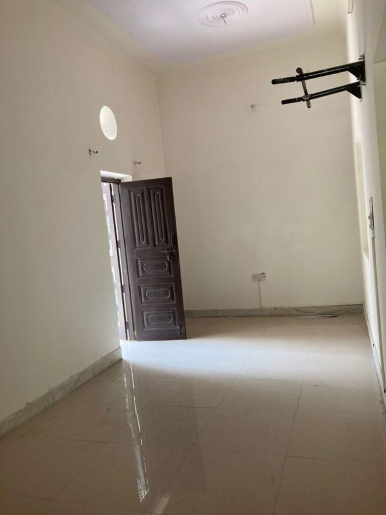 undefined, dlf phase ii 4 Bedroom 3700 Sq.Ft. Builder Floor In Dlf Phase ii Gurgaon 9775585