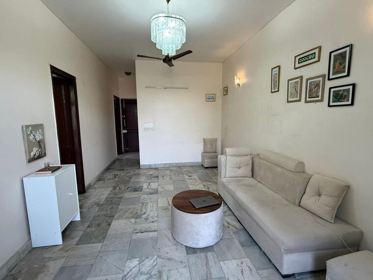 Bathroom, shivalik colony 6+ Bedroom 200 Sq.Yd. Independent House In Shivalik Colony Delhi 9776182