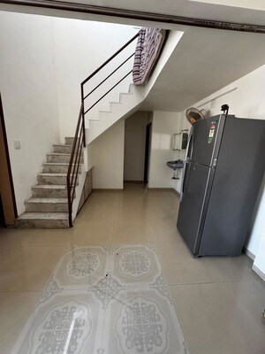 Furnished Amenities in 3 BHK Apartment at Vastrapur – for Rent