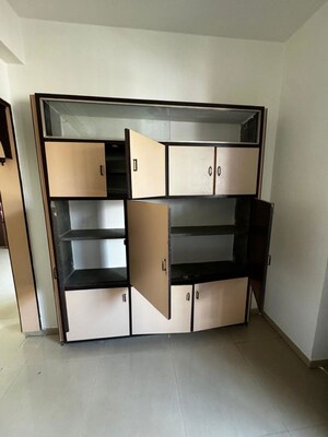 Furnished Amenities in 3 BHK Apartment at Vastrapur – for Rent