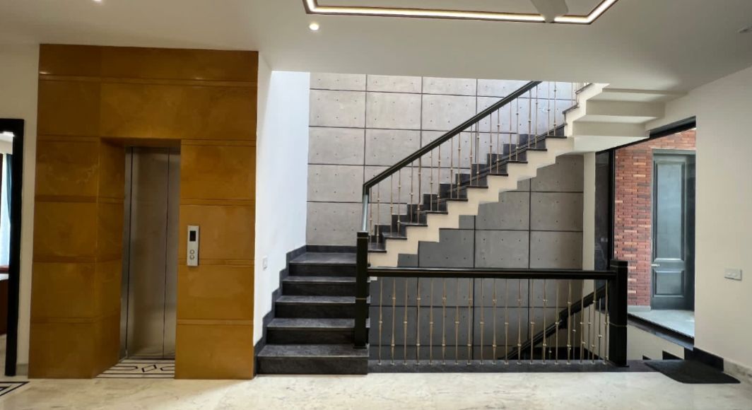 6+ BHK + Servant Room,Extra Room Villa For Sale in Omaxe New Chandigarh