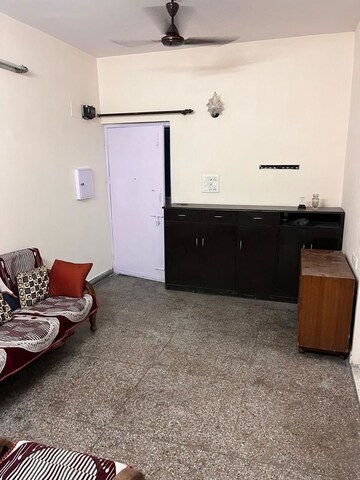 Kitchen in 1.5 BHK Apartment at Mayur Vihar – for Rent