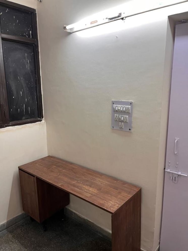 undefined, mayur vihar 1.5 Bedroom 460 Sq.Ft. Apartment In Mayur Vihar Delhi 9776225