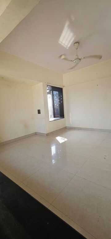 Room in 1 BHK Apartment at Asmita Jyoti CHS, Malad West – for Rent