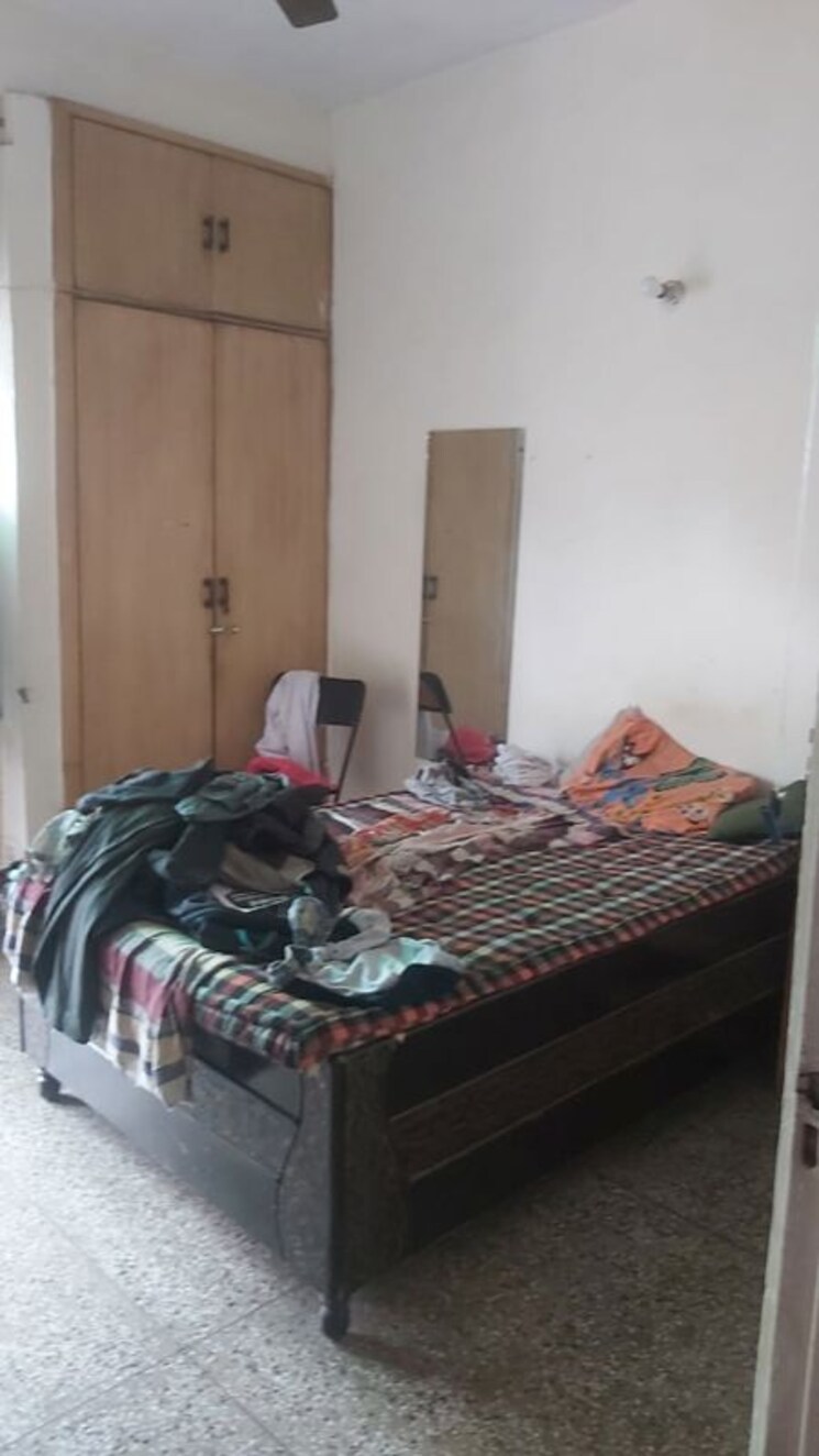 Bedroom, mayur vihar 2.5 Bedroom 850 Sq.Ft. Builder Floor In Mayur Vihar Delhi 9776347
