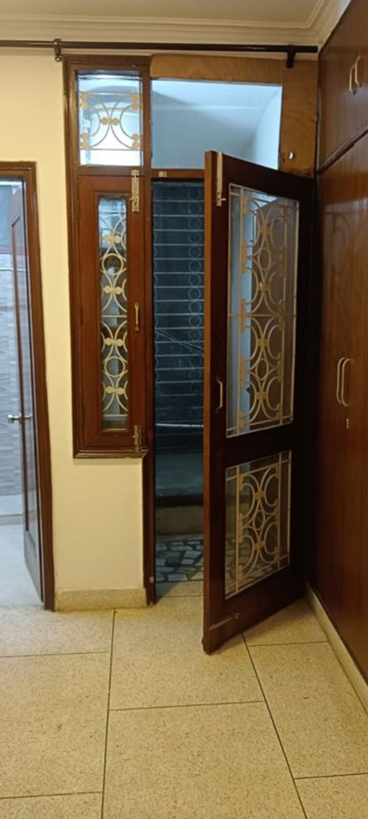 Bedroom, chittaranjan park 2 Bedroom 130 Sq.Yd. Builder Floor In Chittaranjan Park Delhi 9776349