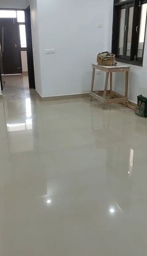 Room in 3 BHK Apartment at Sanchar Nest Palm Valley, Wave City – for Rent