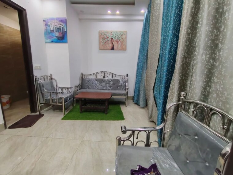 Living Room, chattarpur 1.5 Bedroom 50 Sq.Yd. Apartment In Chattarpur Delhi 9776428