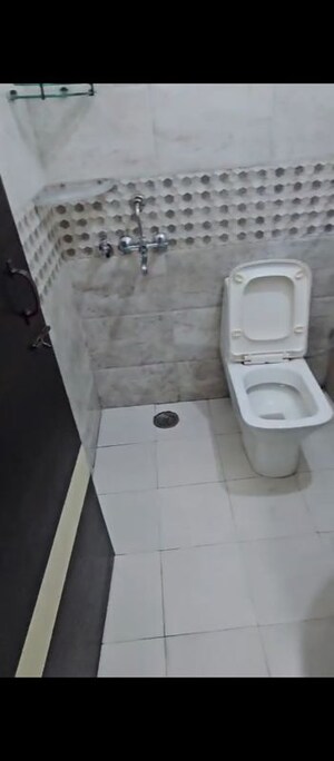 Bathroom in 1 BHK Builder Floor at Shakti Khand 2 – for Rent