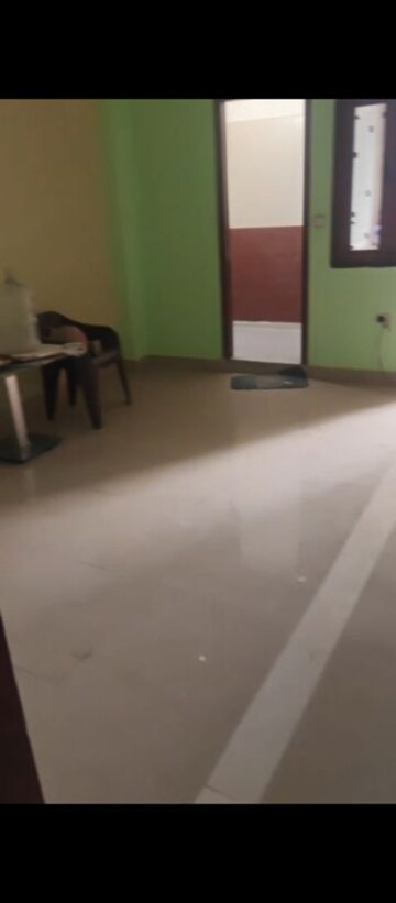 Room in 2 BHK Builder Floor at Ahinsa Khand 2 – for Rent