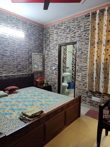 Bedroom in 2 BHK Builder Floor at Sector 49 – for Sale