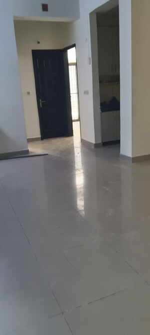 Room in 3 BHK Apartment at Ajnara Grace, Raj Nagar Extension – for Rent