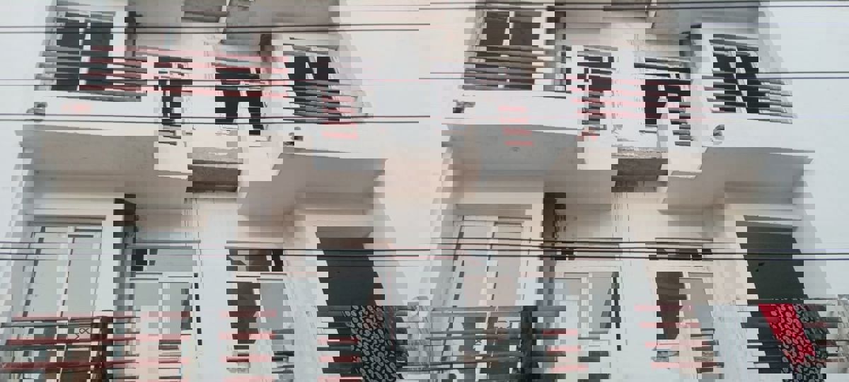 2 BHK Builder Floor For Sale in Jankipuram Extension