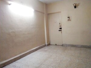 Room in 1 BHK Apartment at Koregaon Park – for Rent