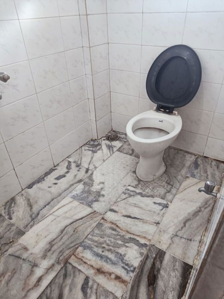 Bathroom, ahura-shahinshah 1 Bedroom 722 Sq.Ft. Apartment In Koregaon Park Pune 9776626