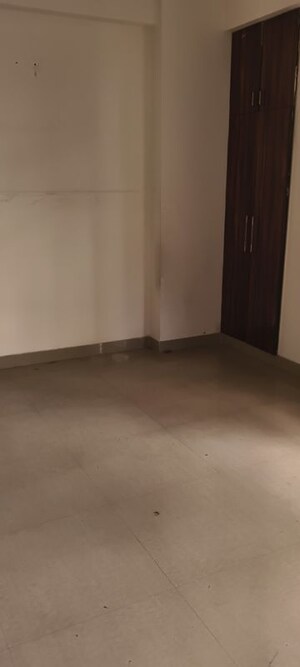 Room in 2 BHK Apartment at Shre Banke Bihari, Raj Nagar Extension – for Rent