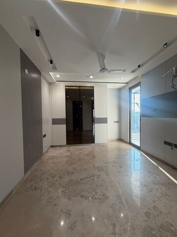 Building Lobby in 3 BHK Builder Floor at Sector 15 – for Rent