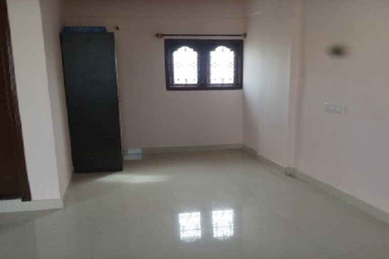 Room, btm layout 1 Studio 100 Sq.Ft. Builder Floor In Btm Layout 1 Bangalore 9776685