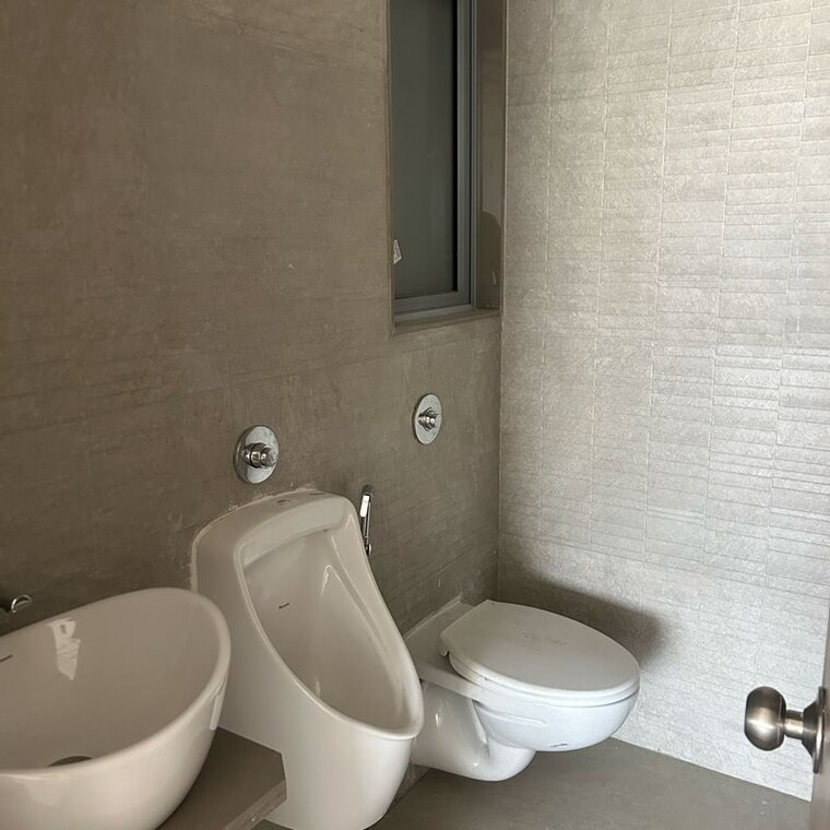Bathroom, bhoomi-9-business-bay Commercial Office Space 484 Sq.Ft. In Malad West Mumbai 9777093
