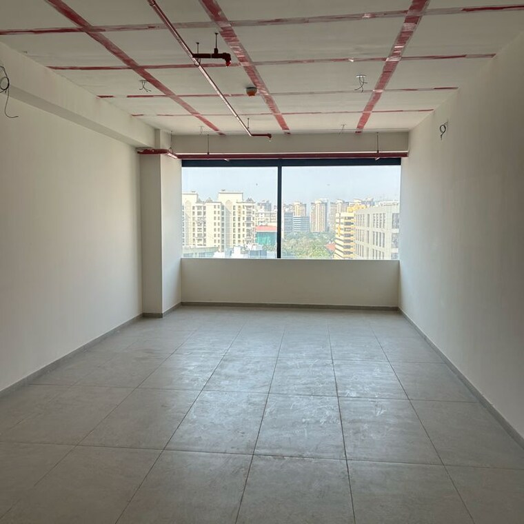 Room, bhoomi-9-business-bay Commercial Office Space 484 Sq.Ft. In Malad West Mumbai 9777093