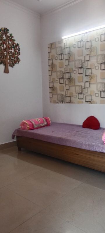 Bedroom in 3 BHK Builder Floor at Neb Sarai – for Rent