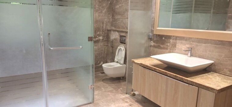 Bathroom, cunningham road 4 Bedroom 8000 Sq.Ft. Apartment In Cunningham Road Bangalore 9777180